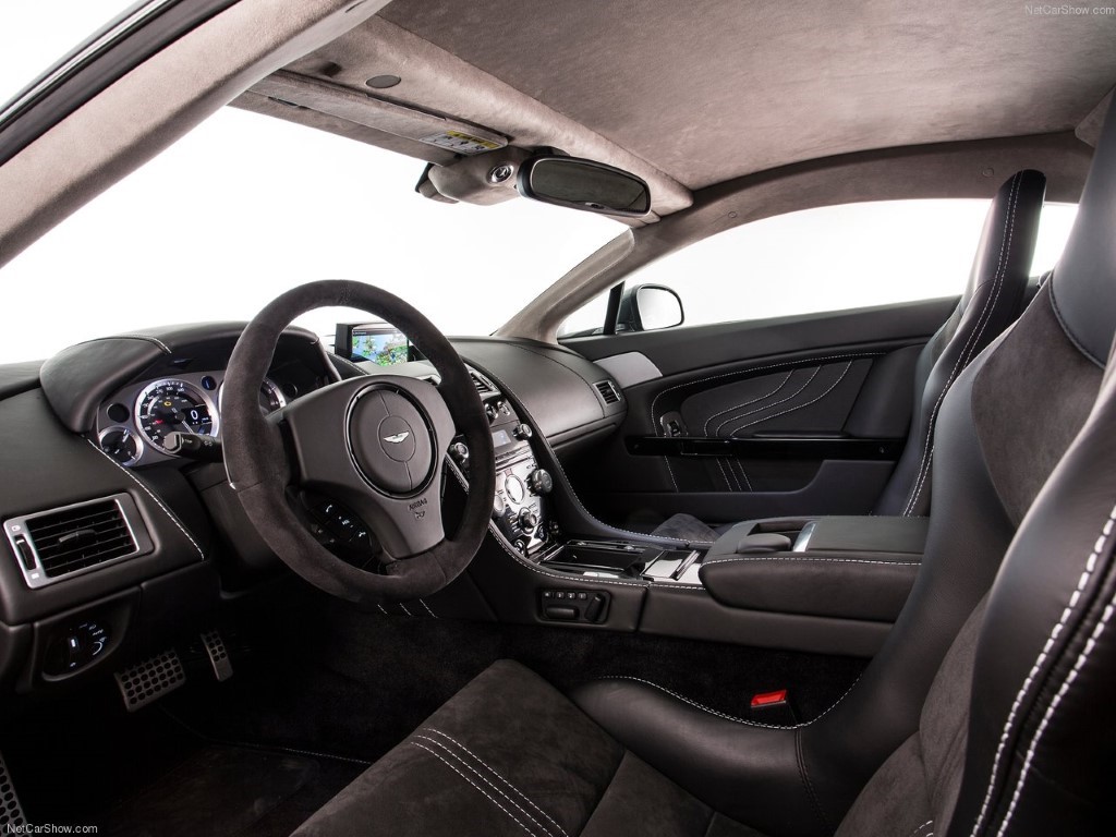 Aston Martin Vantage 4.7 S V8 (Automático)